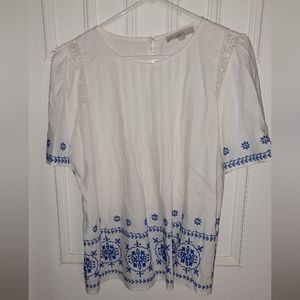 Loft Womans Blouse Linen Blend Ivory Blue  Embroidered Peasant Top Medium